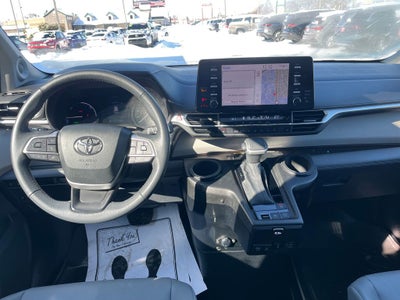 2023 Toyota Sienna XLE