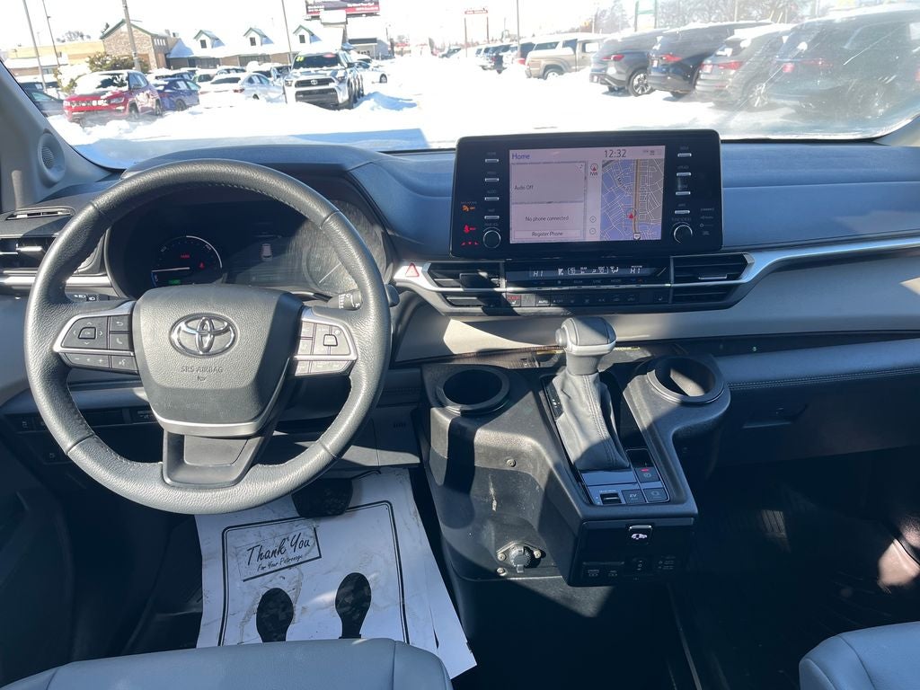 2023 Toyota Sienna XLE