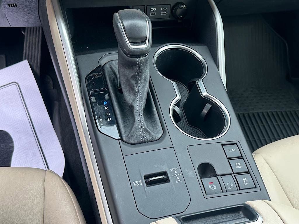 2024 Toyota Highlander Hybrid XLE