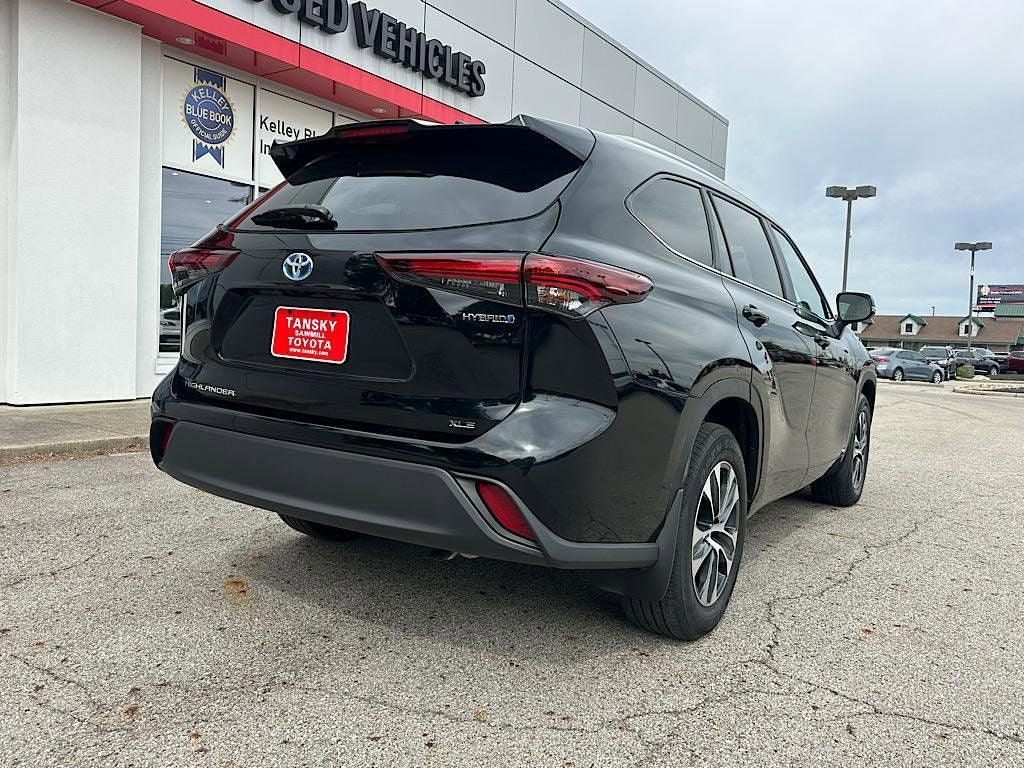2024 Toyota Highlander Hybrid XLE