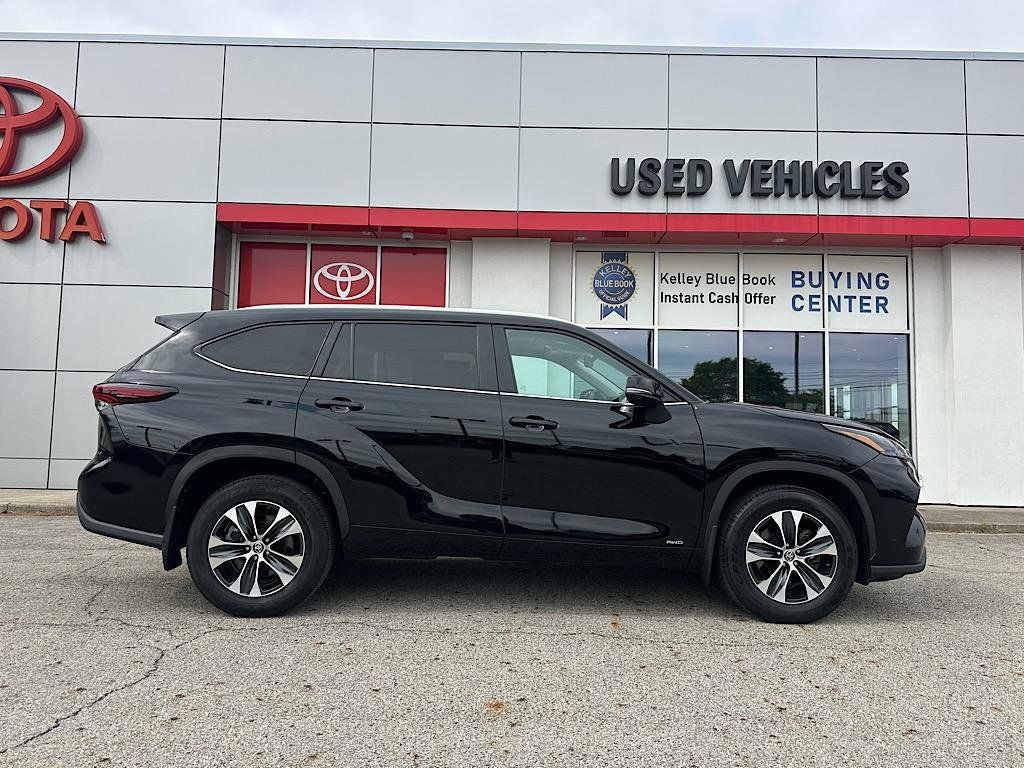 2024 Toyota Highlander Hybrid XLE
