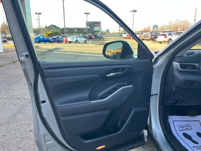 2024 Toyota Highlander XLE