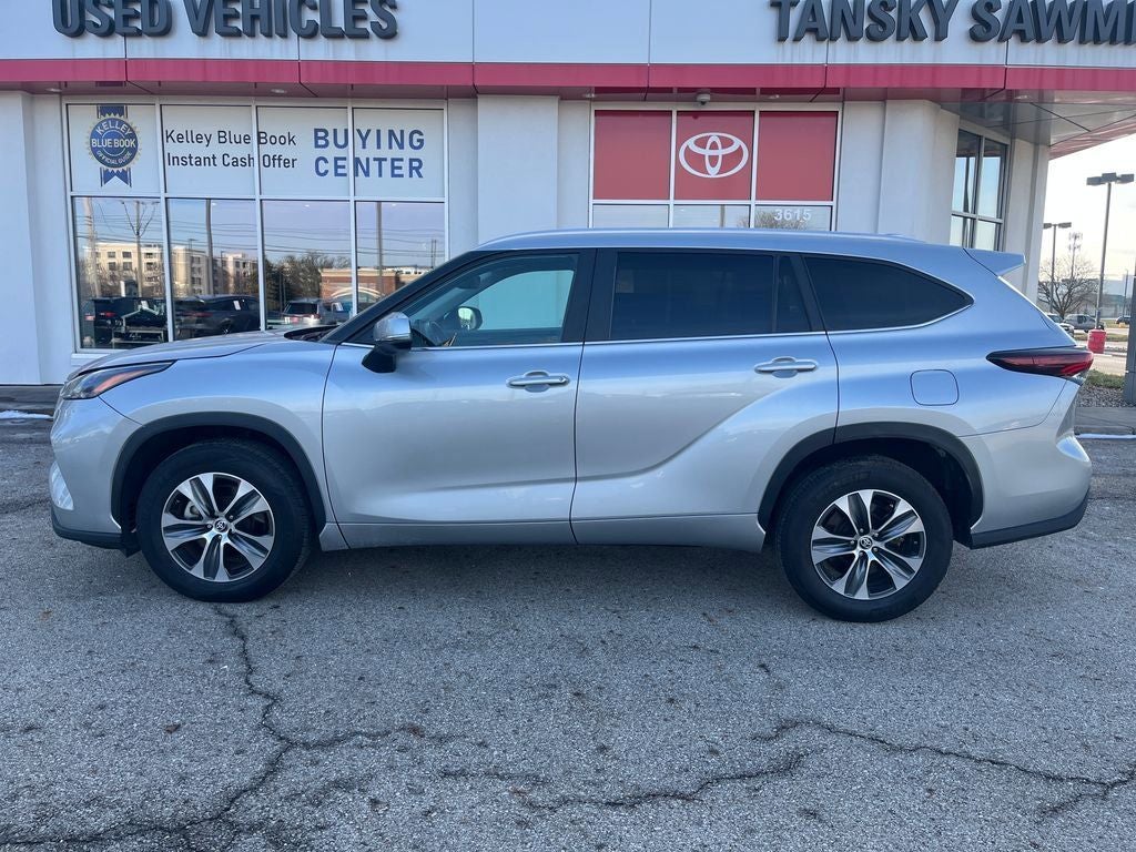 2024 Toyota Highlander XLE
