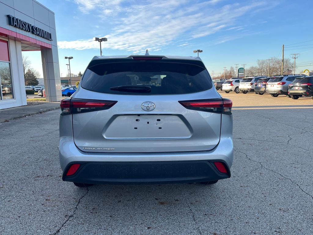 2024 Toyota Highlander XLE