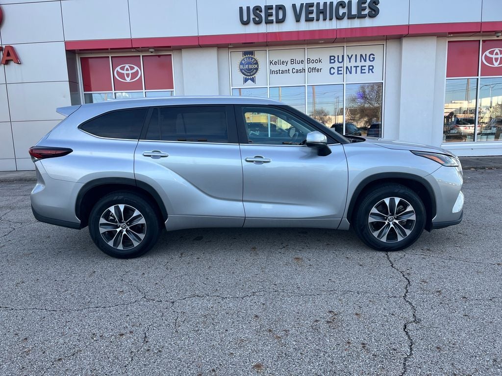 2024 Toyota Highlander XLE