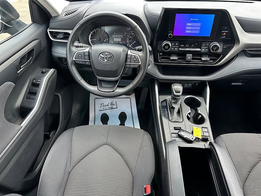 2024 Toyota Highlander LE