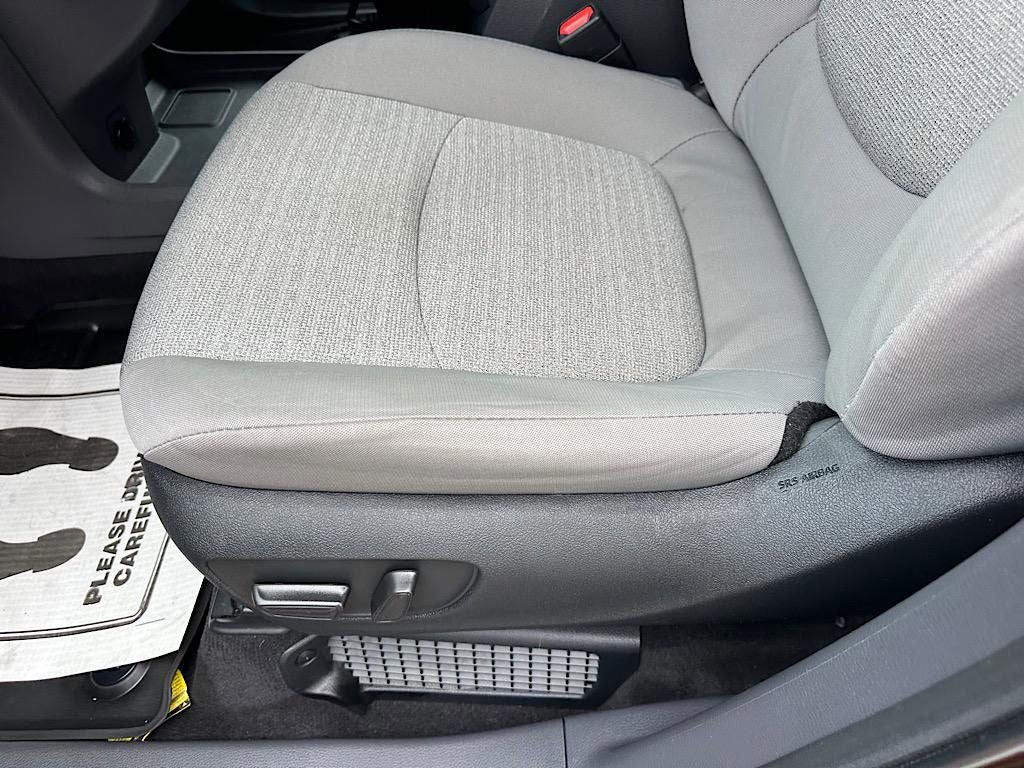 2023 Toyota Sienna LE 8 Passenger