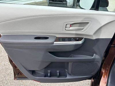 2023 Toyota Sienna LE 8 Passenger