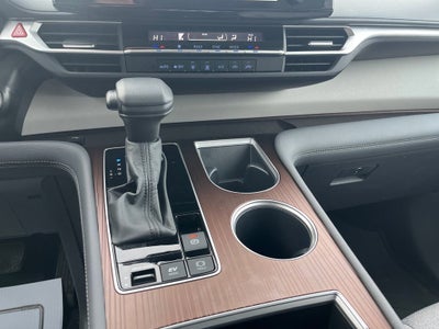 2024 Toyota Sienna LE 8 Passenger