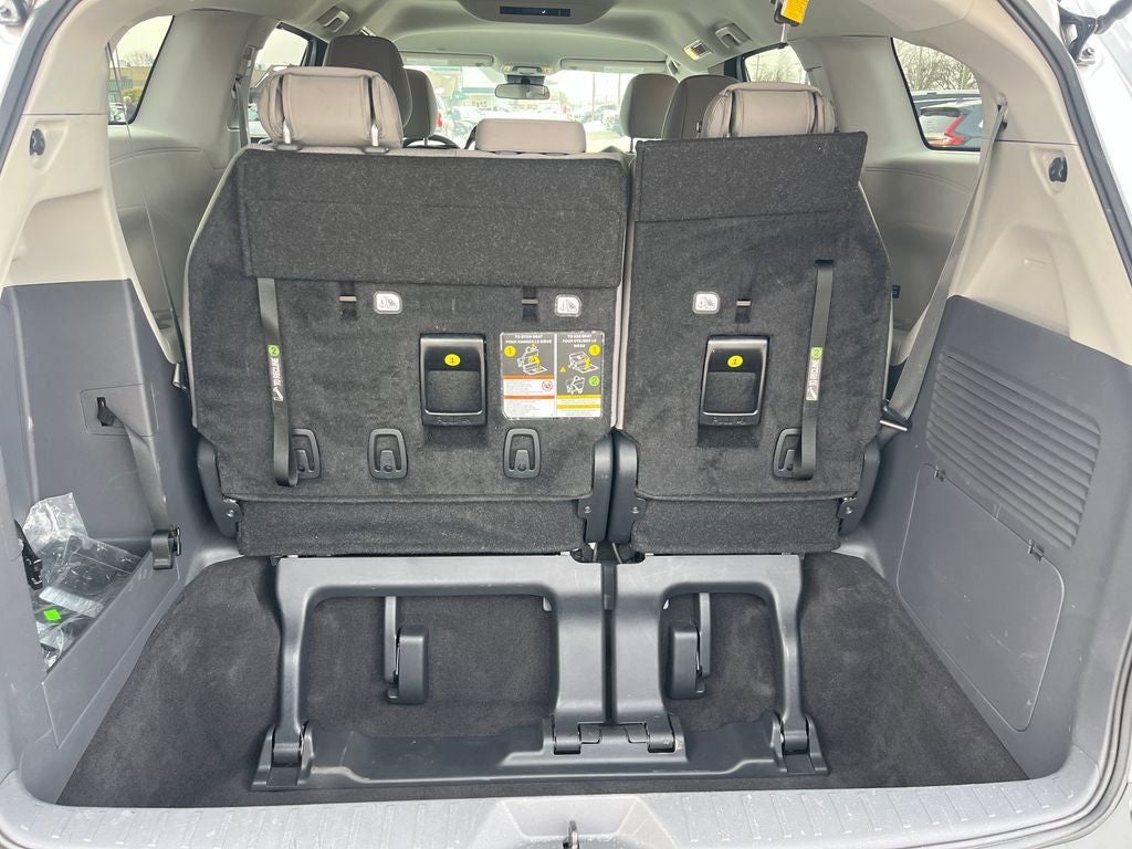 2024 Toyota Sienna LE 8 Passenger