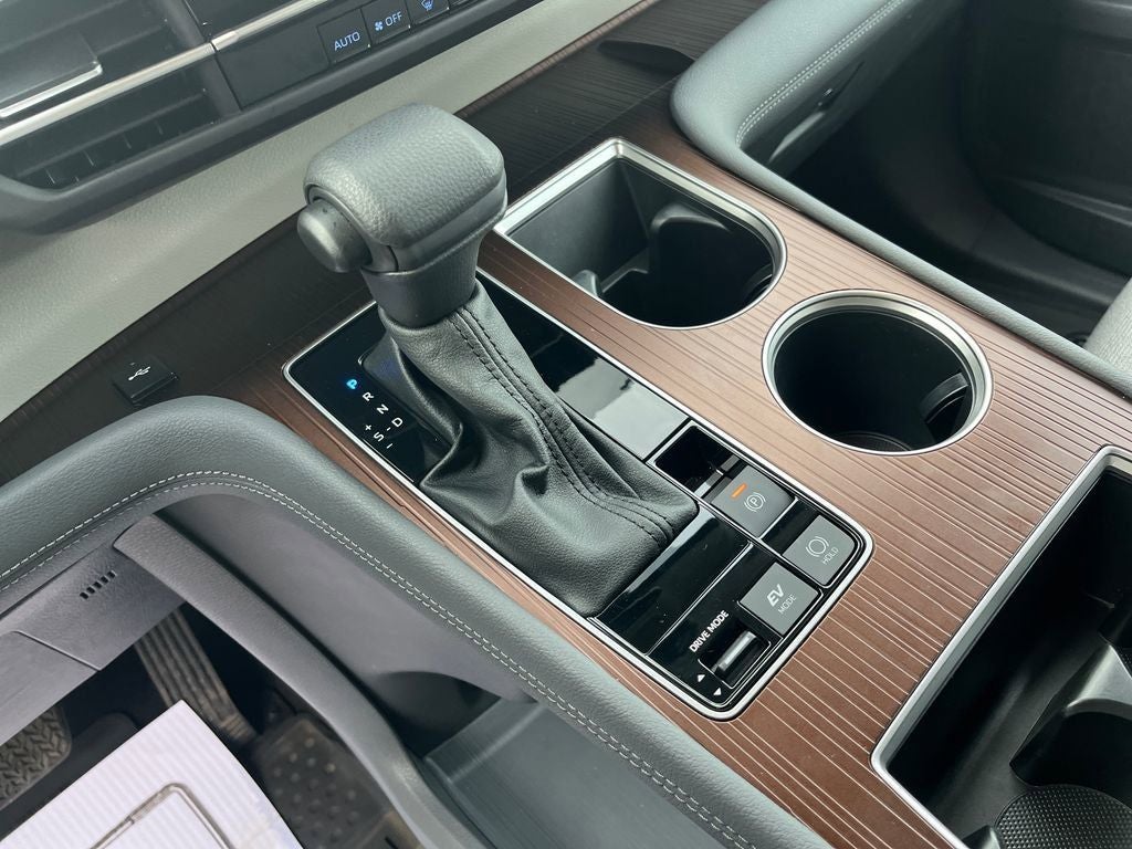 2024 Toyota Sienna LE 8 Passenger