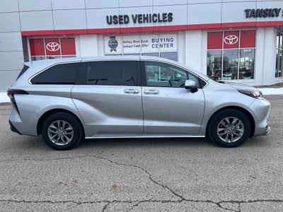 2024 Toyota Sienna LE 8 Passenger