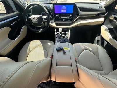 2024 Toyota Highlander Hybrid Limited