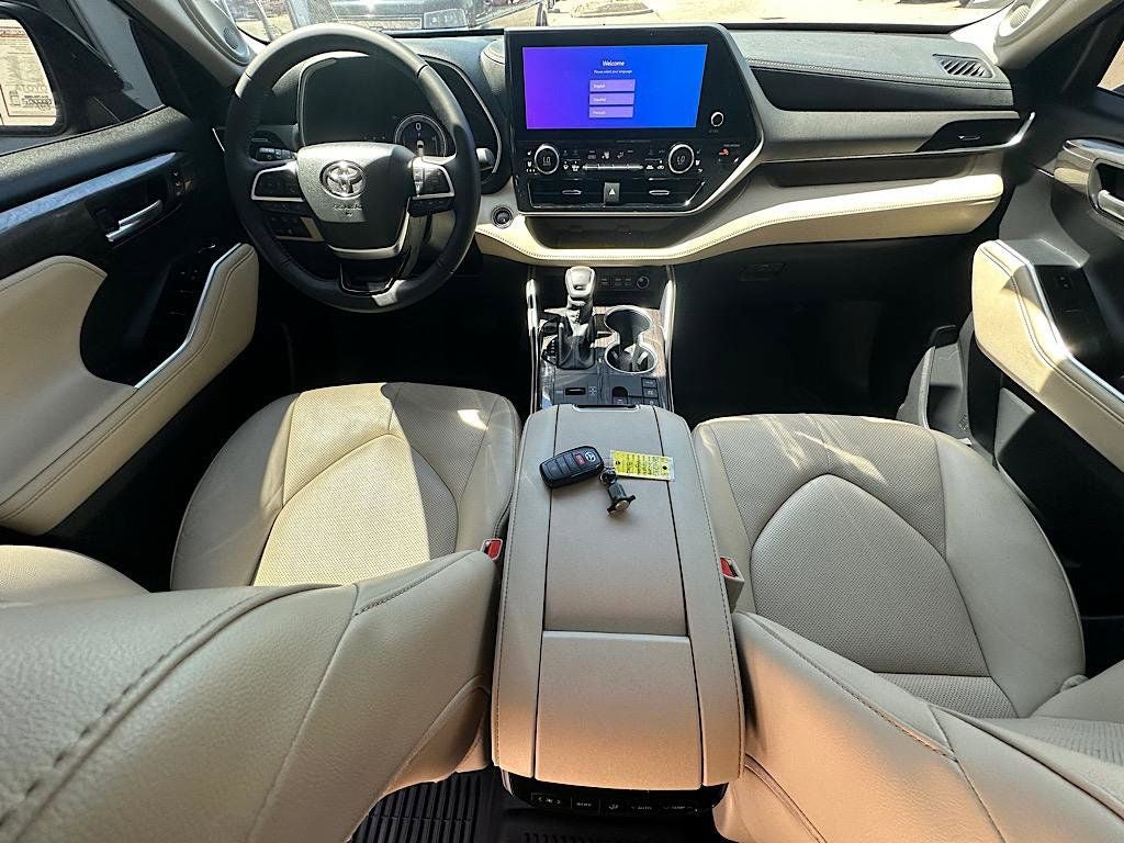 2024 Toyota Highlander Hybrid Limited