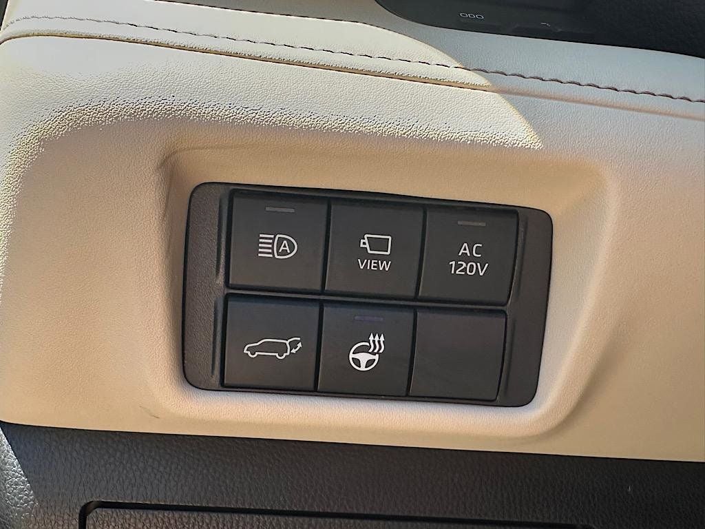 2024 Toyota Highlander Hybrid Limited