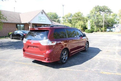 2016 Toyota Sienna SE 7 Passenger