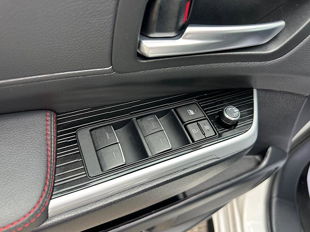 2025 Toyota Sienna XSE 7 Passenger