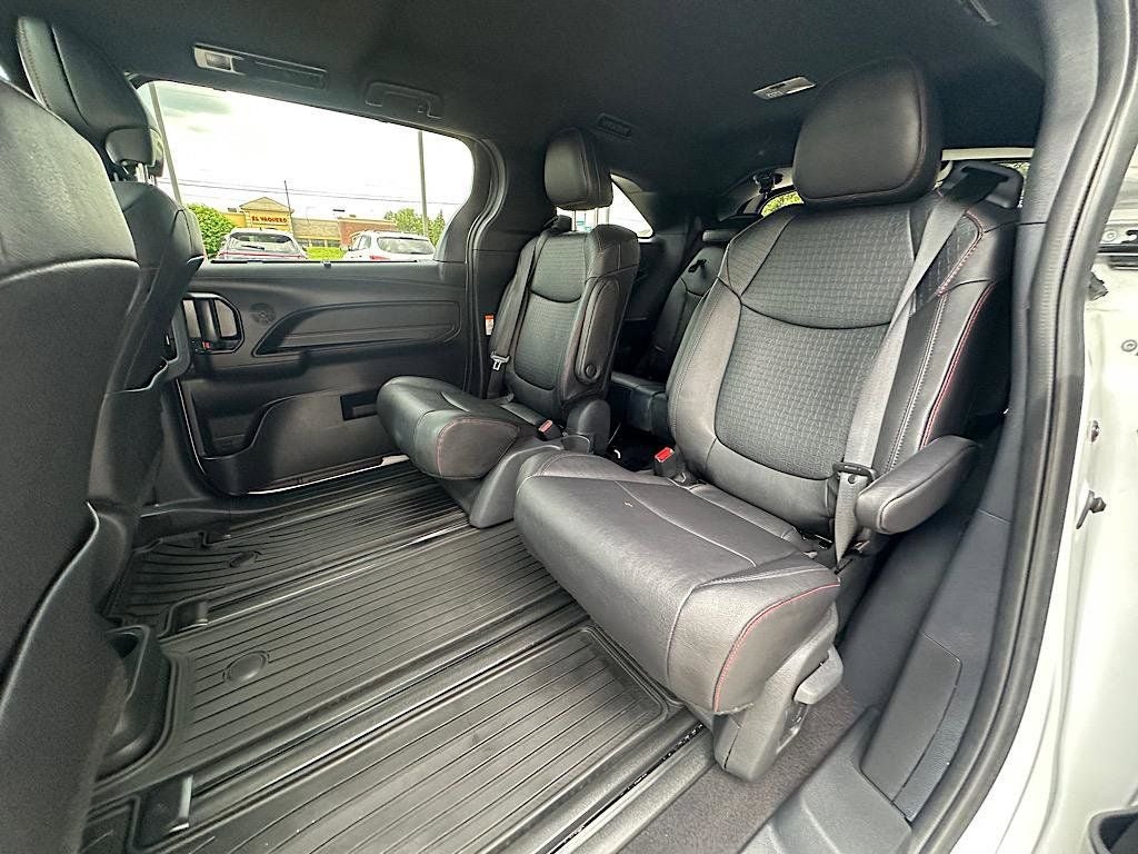2025 Toyota Sienna XSE 7 Passenger