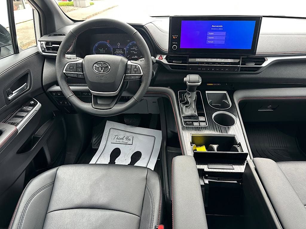 2025 Toyota Sienna XSE 7 Passenger