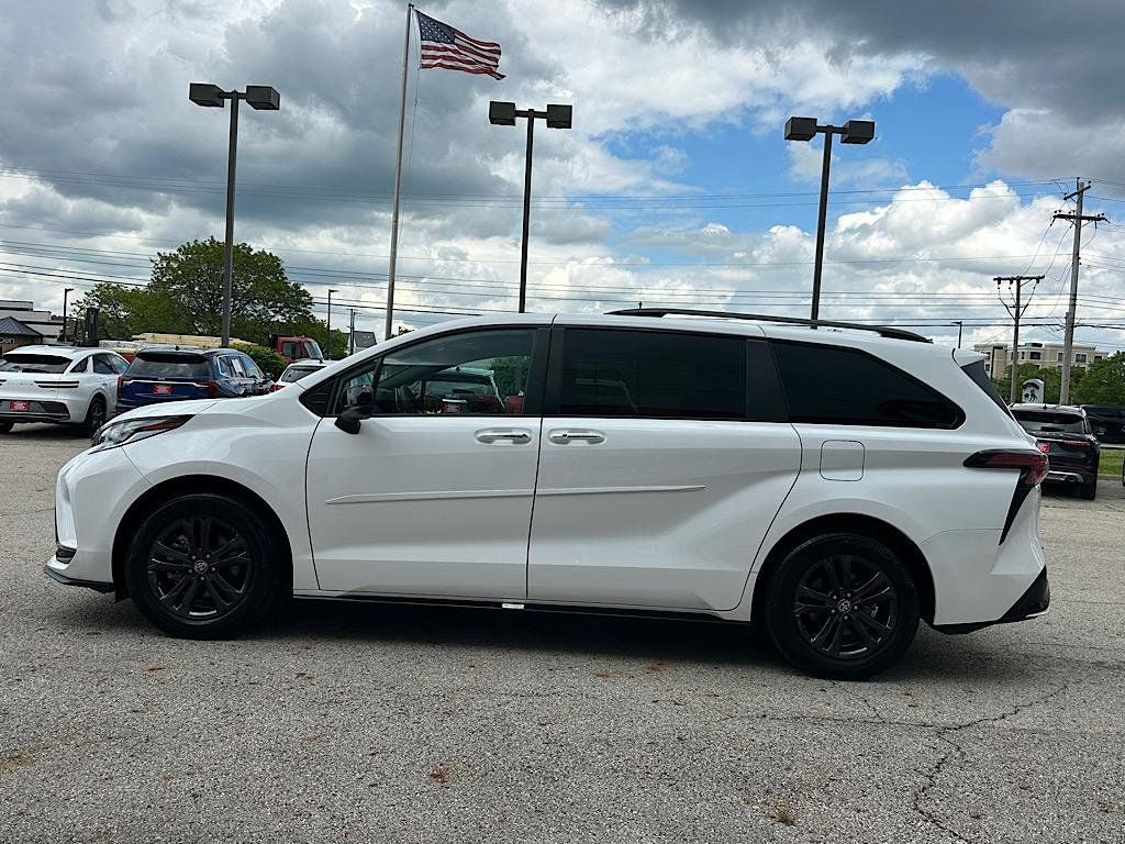 2025 Toyota Sienna XSE 7 Passenger
