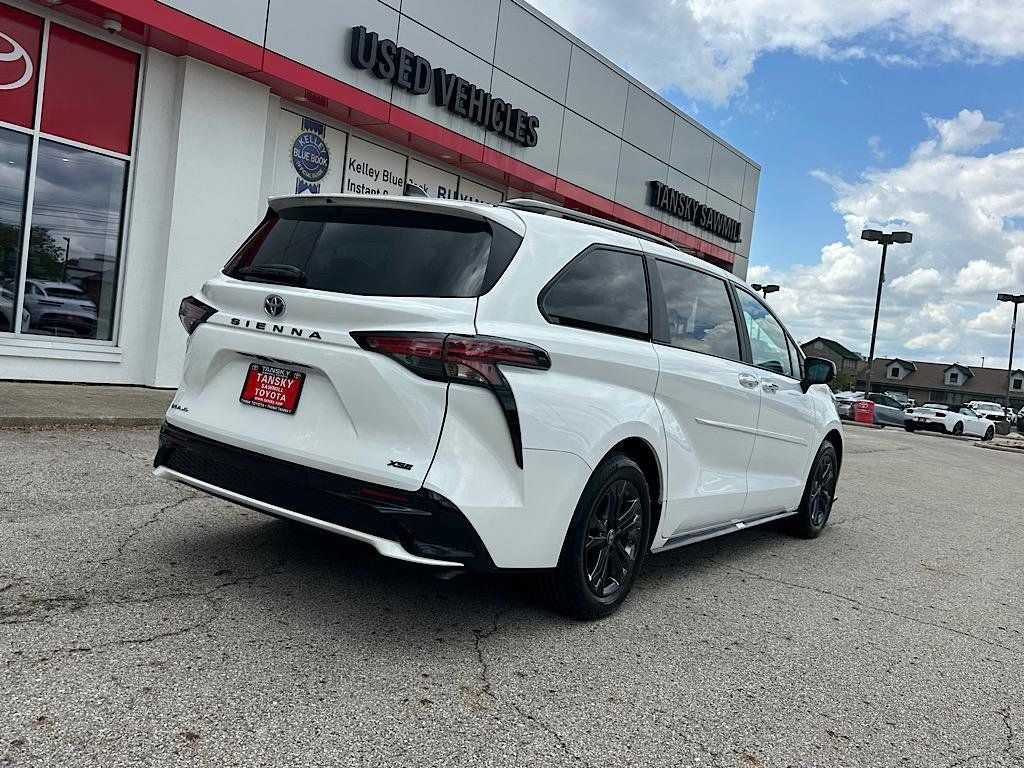 2025 Toyota Sienna XSE 7 Passenger