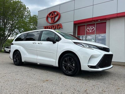 2025 Toyota Sienna XSE 7 Passenger