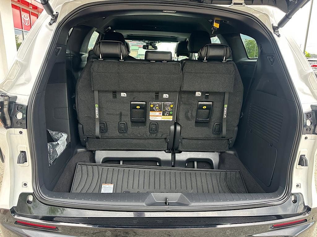 2025 Toyota Sienna XSE 7 Passenger