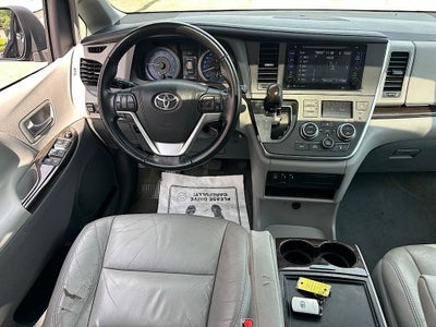 2016 Toyota Sienna XLE 8 Passenger