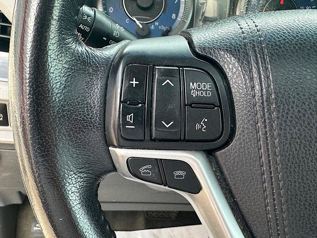2016 Toyota Sienna XLE 8 Passenger