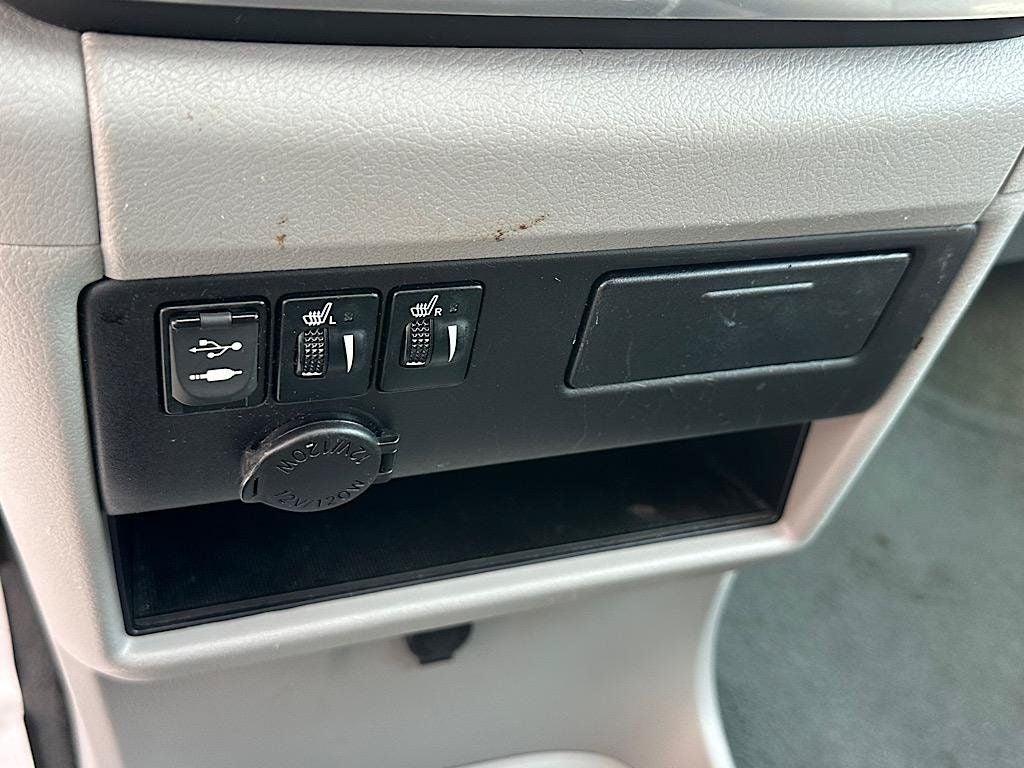 2016 Toyota Sienna XLE 8 Passenger
