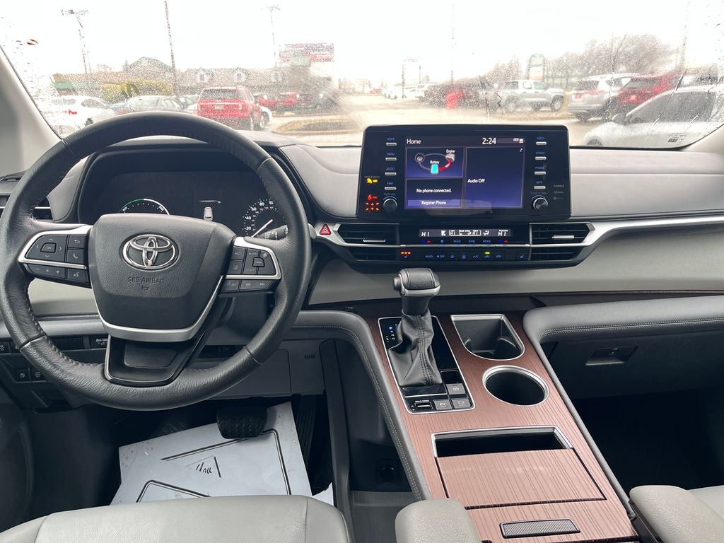 2023 Toyota Sienna XLE