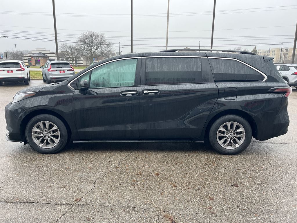 2023 Toyota Sienna XLE