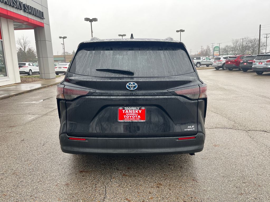 2023 Toyota Sienna XLE
