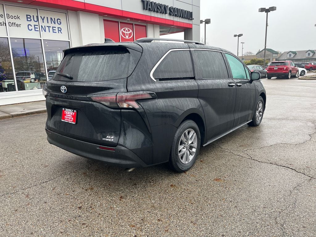 2023 Toyota Sienna XLE
