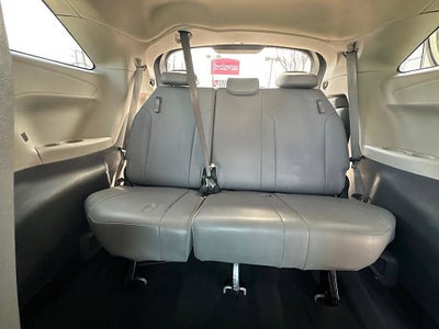 2022 Toyota Sienna XLE 8 Passenger