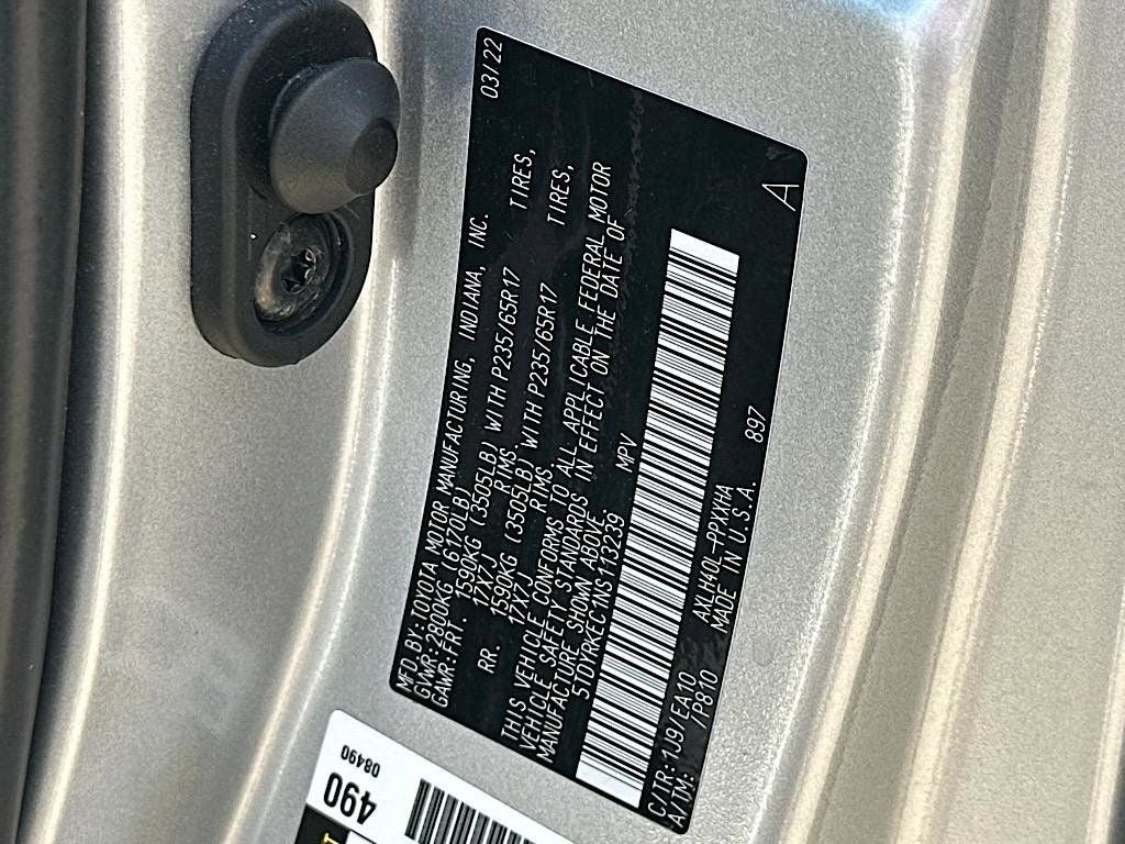 2022 Toyota Sienna XLE 8 Passenger