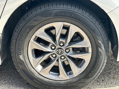 2022 Toyota Sienna XLE 8 Passenger