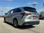 2022 Toyota Sienna XLE 8 Passenger