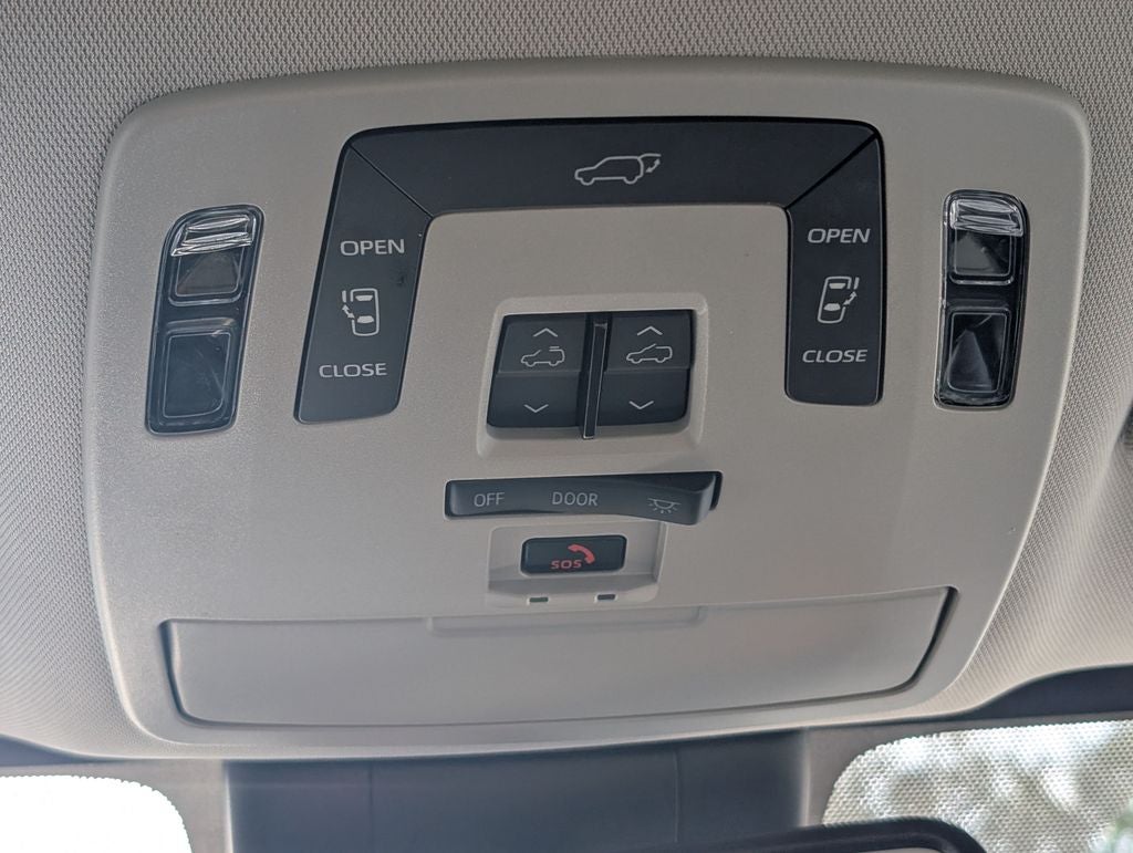 2025 Toyota Sienna XLE 7 Passenger