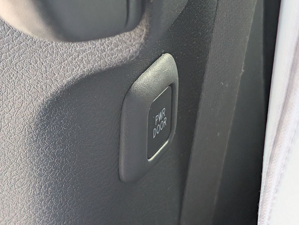 2025 Toyota Sienna XLE 7 Passenger