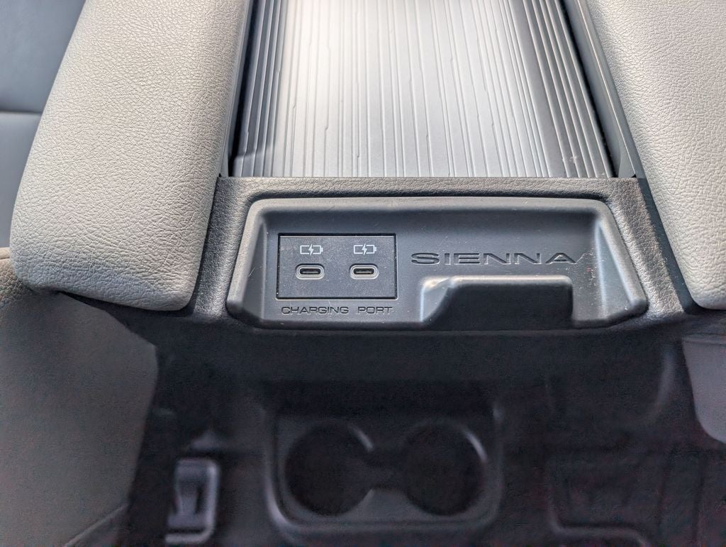 2025 Toyota Sienna XLE 7 Passenger