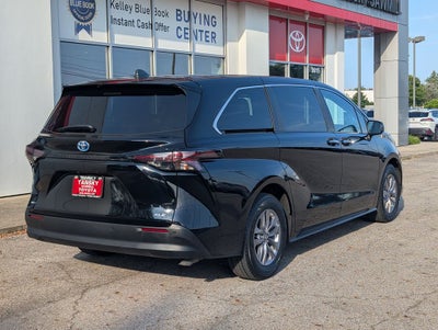 2025 Toyota Sienna XLE 7 Passenger