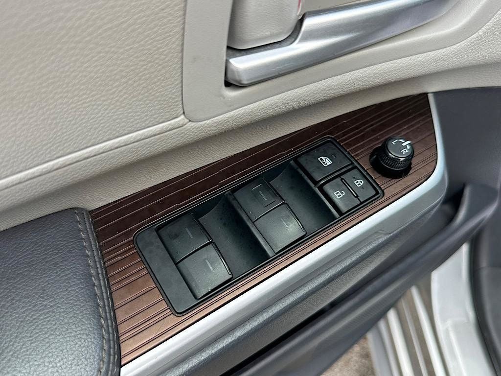 2024 Toyota Sienna XLE 8 Passenger
