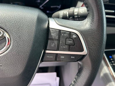 2024 Toyota Sienna XLE 8 Passenger