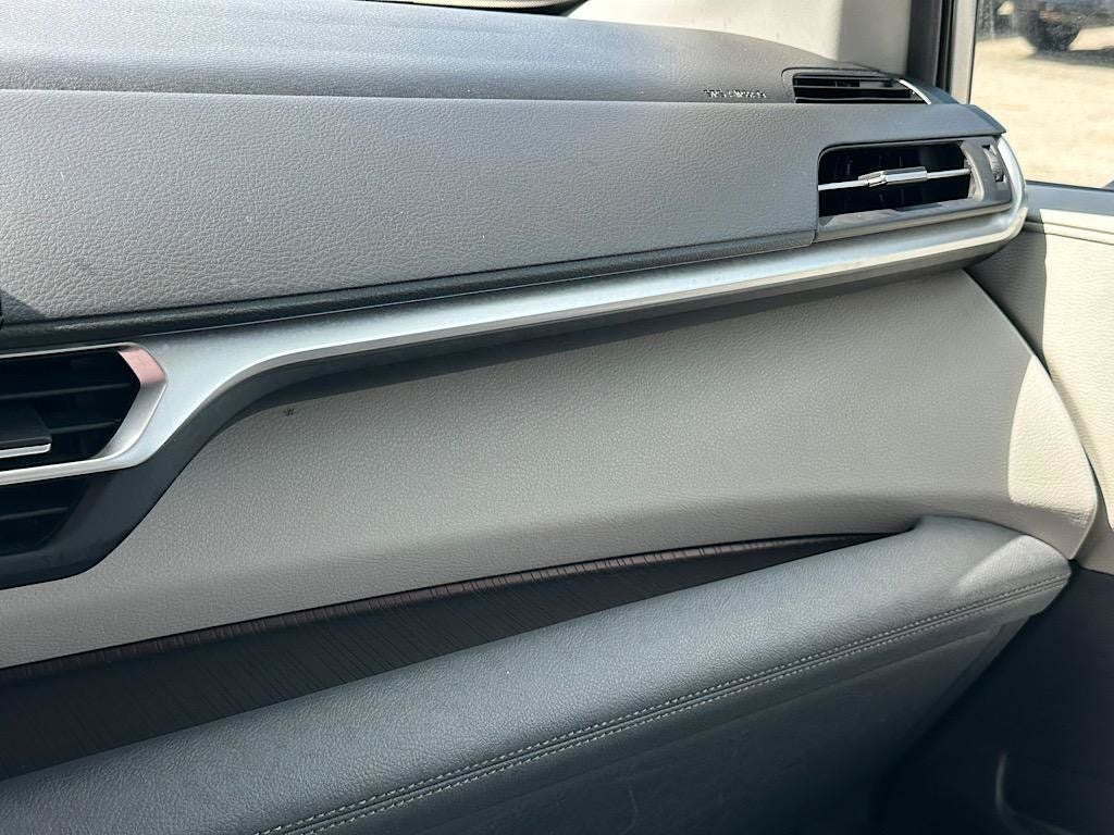 2024 Toyota Sienna XLE 8 Passenger