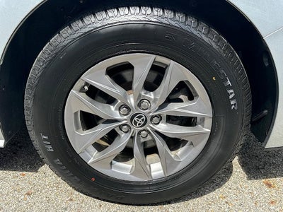 2024 Toyota Sienna XLE 8 Passenger