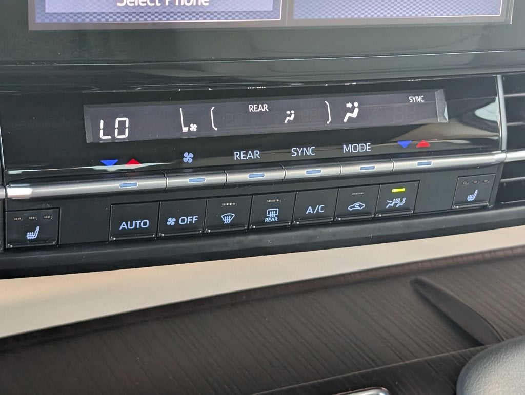 2021 Toyota Sienna XLE 8 Passenger