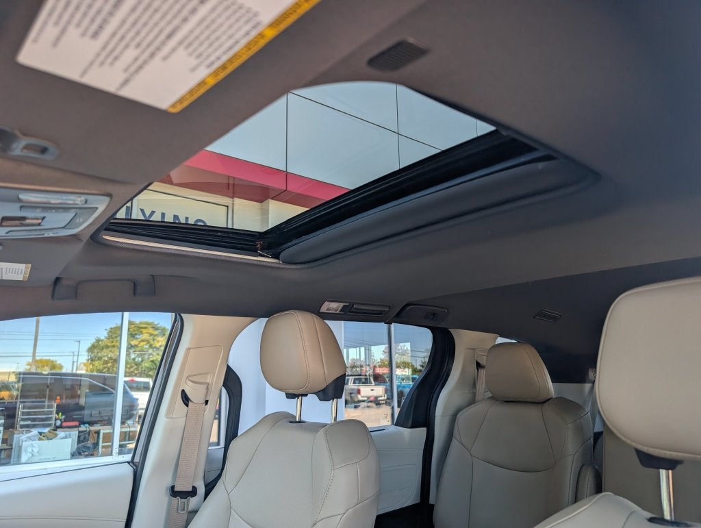 2021 Toyota Sienna XLE 8 Passenger