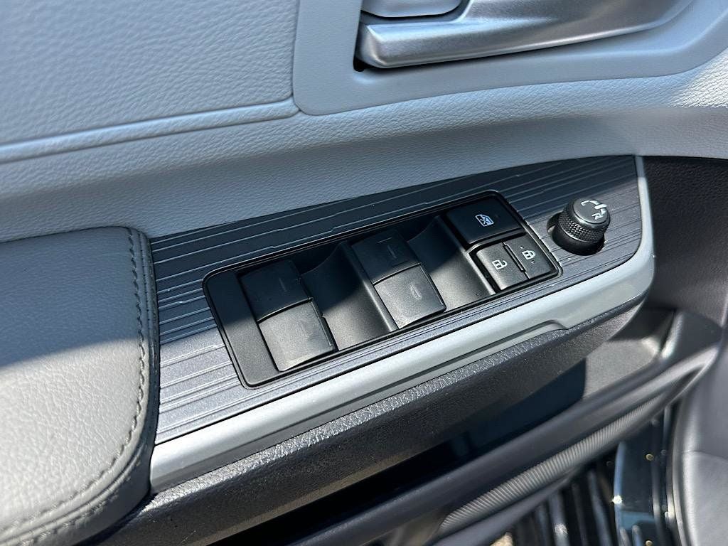 2025 Toyota Sienna XLE 7 Passenger