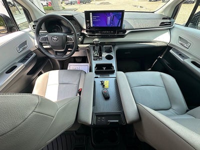 2025 Toyota Sienna XLE 7 Passenger
